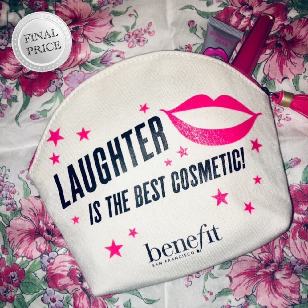 ❗️LAST CALL❗️NWOT Benefit Cosmetic Bag